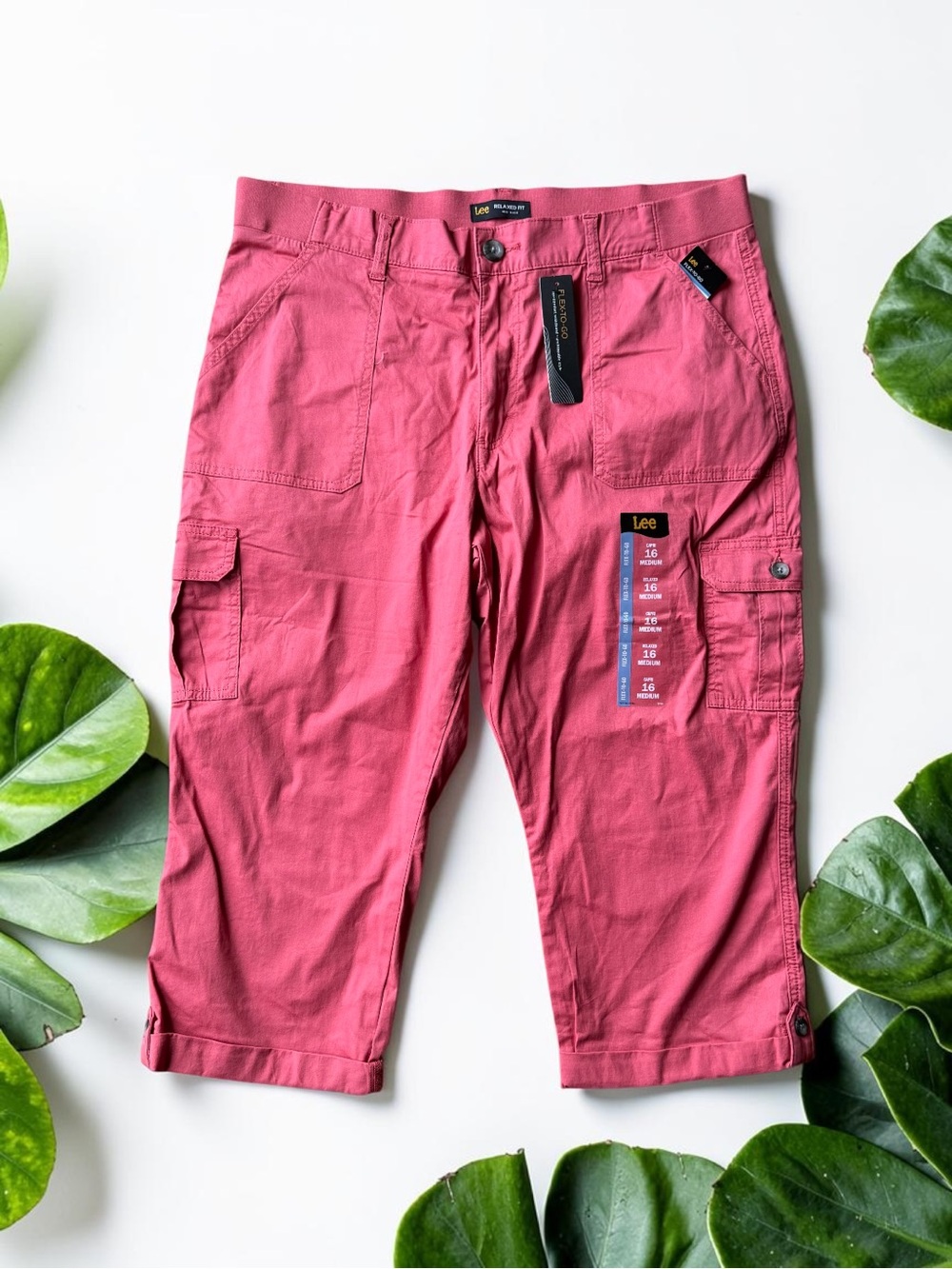 NWT - Lee Women's Flex to Go Mid Rise Capri Pants